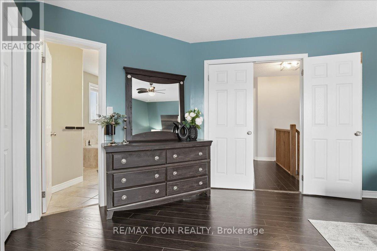 361 Sienna Crescent, Kitchener, ON - Indoor