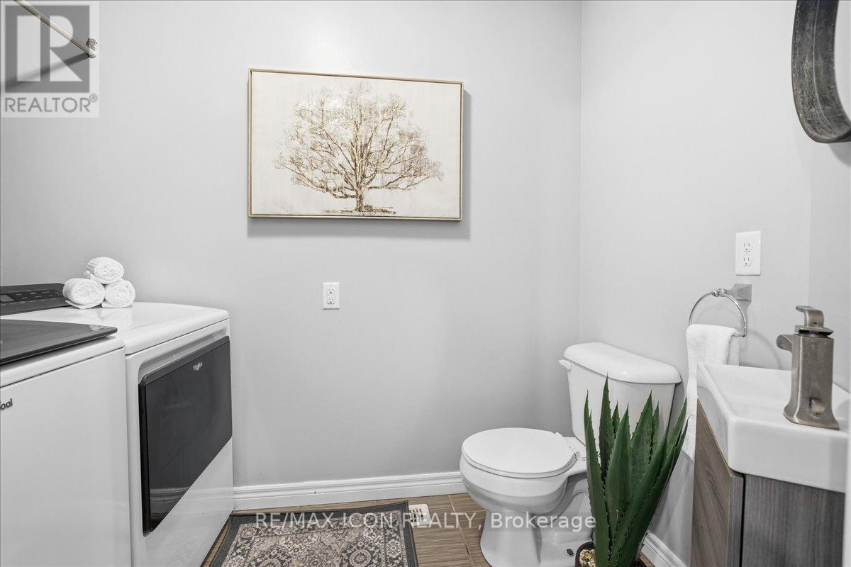 361 Sienna Crescent, Kitchener, ON - Indoor Photo Showing Laundry Room