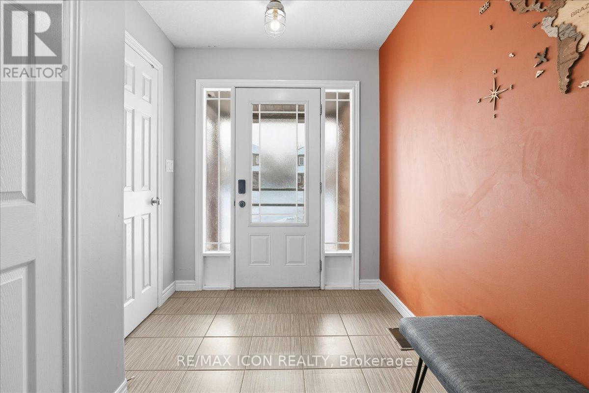 361 Sienna Crescent, Kitchener, ON - Indoor Photo Showing Other Room