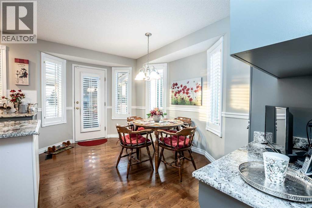 Breakfast Nook - 509 Highview Point Nw, High River, AB - Indoor Photo Showing Dining Room