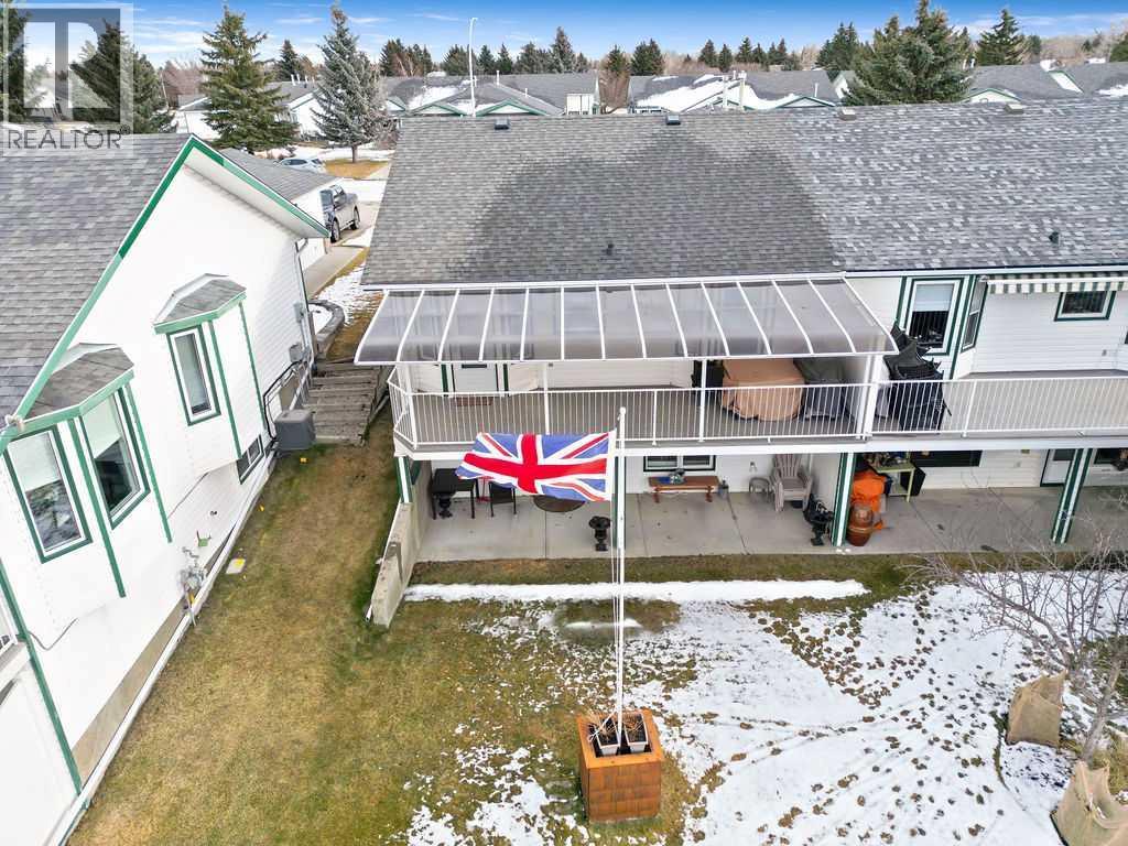 Great area to relax and enjoy the views! - 509 Highview Point Nw, High River, AB - Outdoor With Deck Patio Veranda