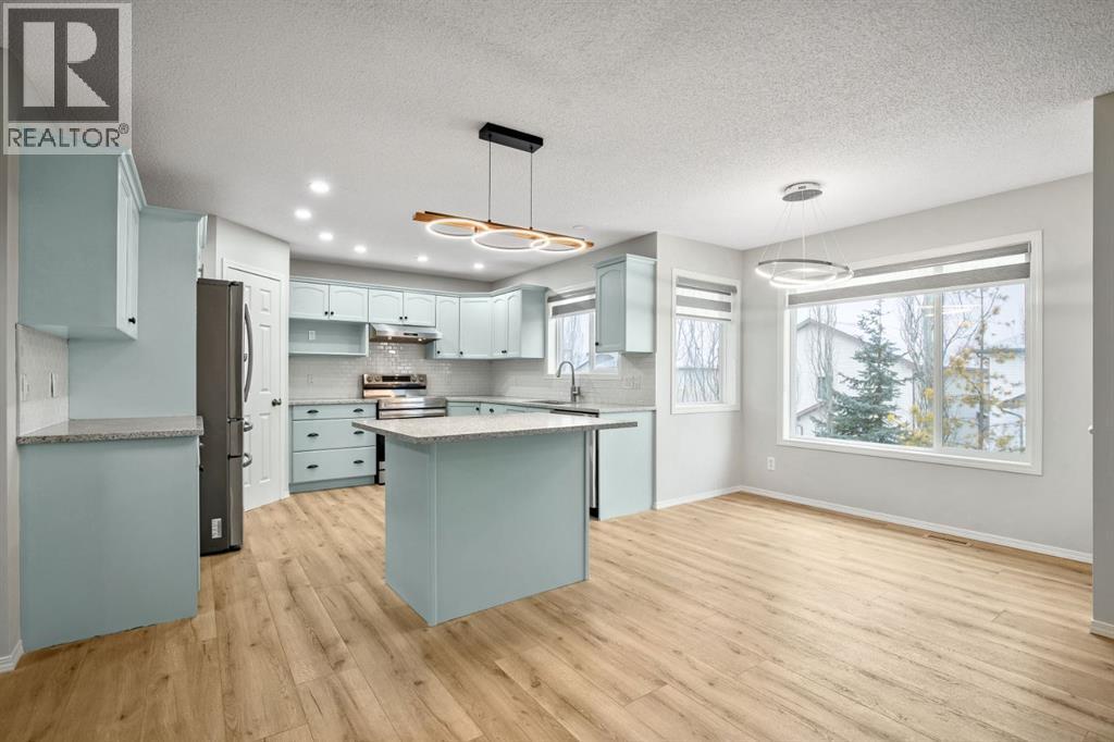 104 Cove Crescent, Chestermere, AB - Indoor Photo Showing Kitchen