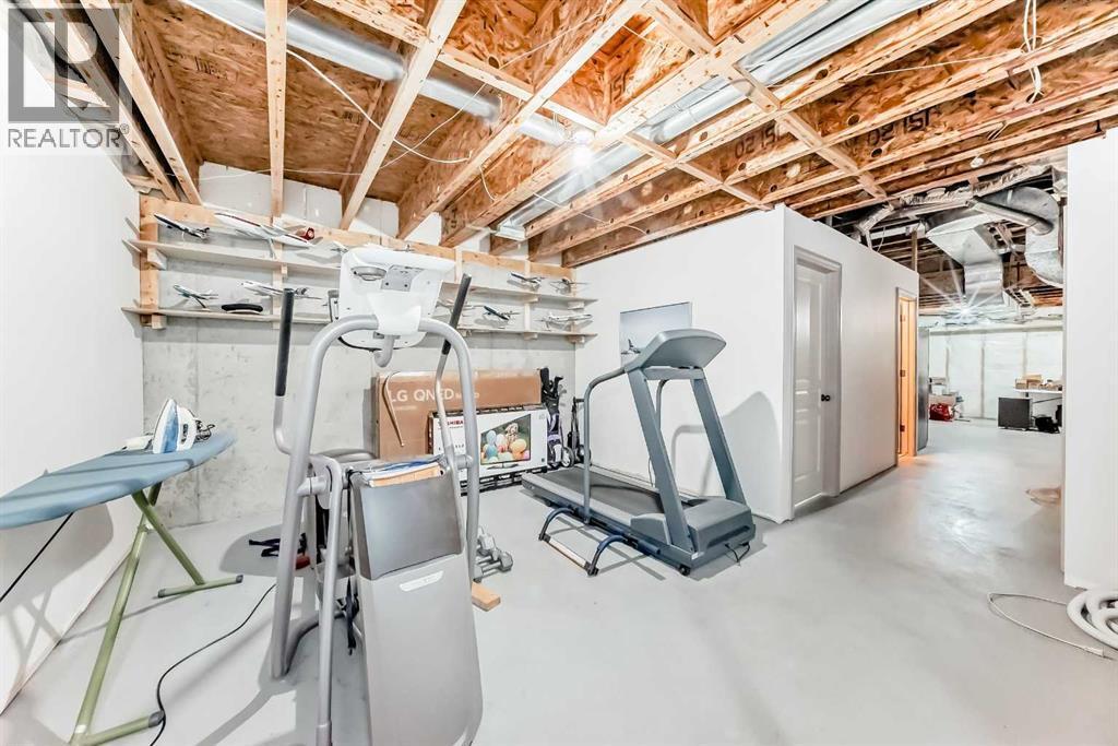 252 18 Avenue Nw, Calgary, AB - Indoor Photo Showing Basement