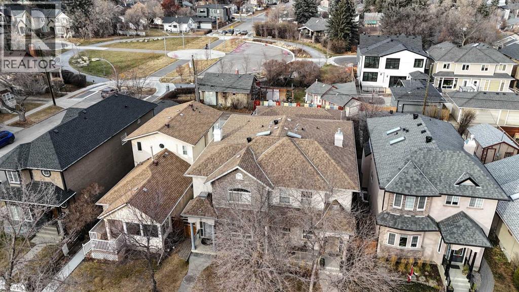252 18 Avenue Nw, Calgary, AB - Outdoor