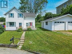 76 BOWES STREET Parry Sound, ON P2A 2L7