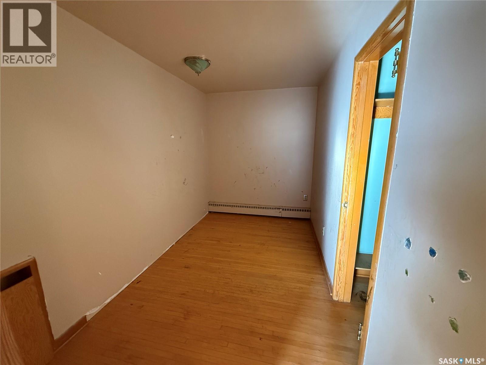 304 3Rd Avenue Sw, Eston, SK - Indoor Photo Showing Other Room
