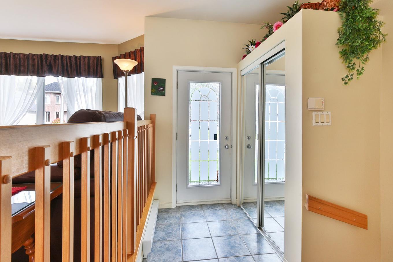 Hall - 292 Rue Louis-Pasteur, Saint-Jean-Sur-Richelieu, QC - Indoor Photo Showing Other Room