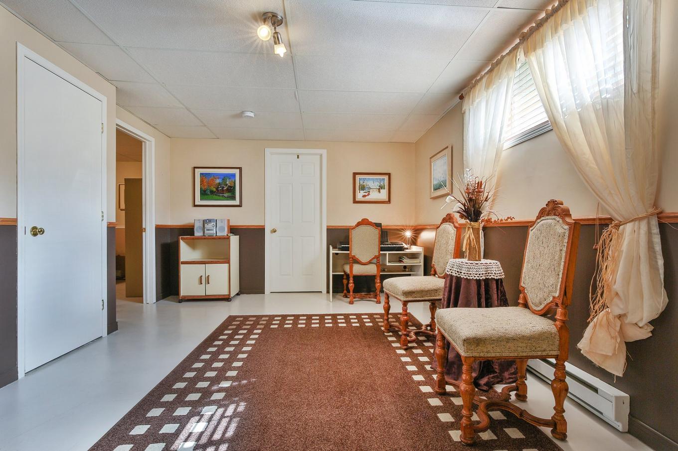 Basement - 292 Rue Louis-Pasteur, Saint-Jean-Sur-Richelieu, QC - Indoor Photo Showing Other Room