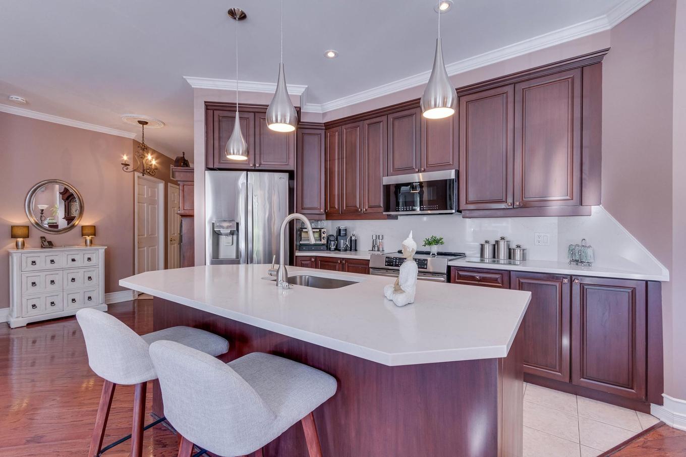 Kitchen - 105-556 Boul. De L'Hôpital, Gatineau (Gatineau), QC - Indoor Photo Showing Kitchen With Upgraded Kitchen
