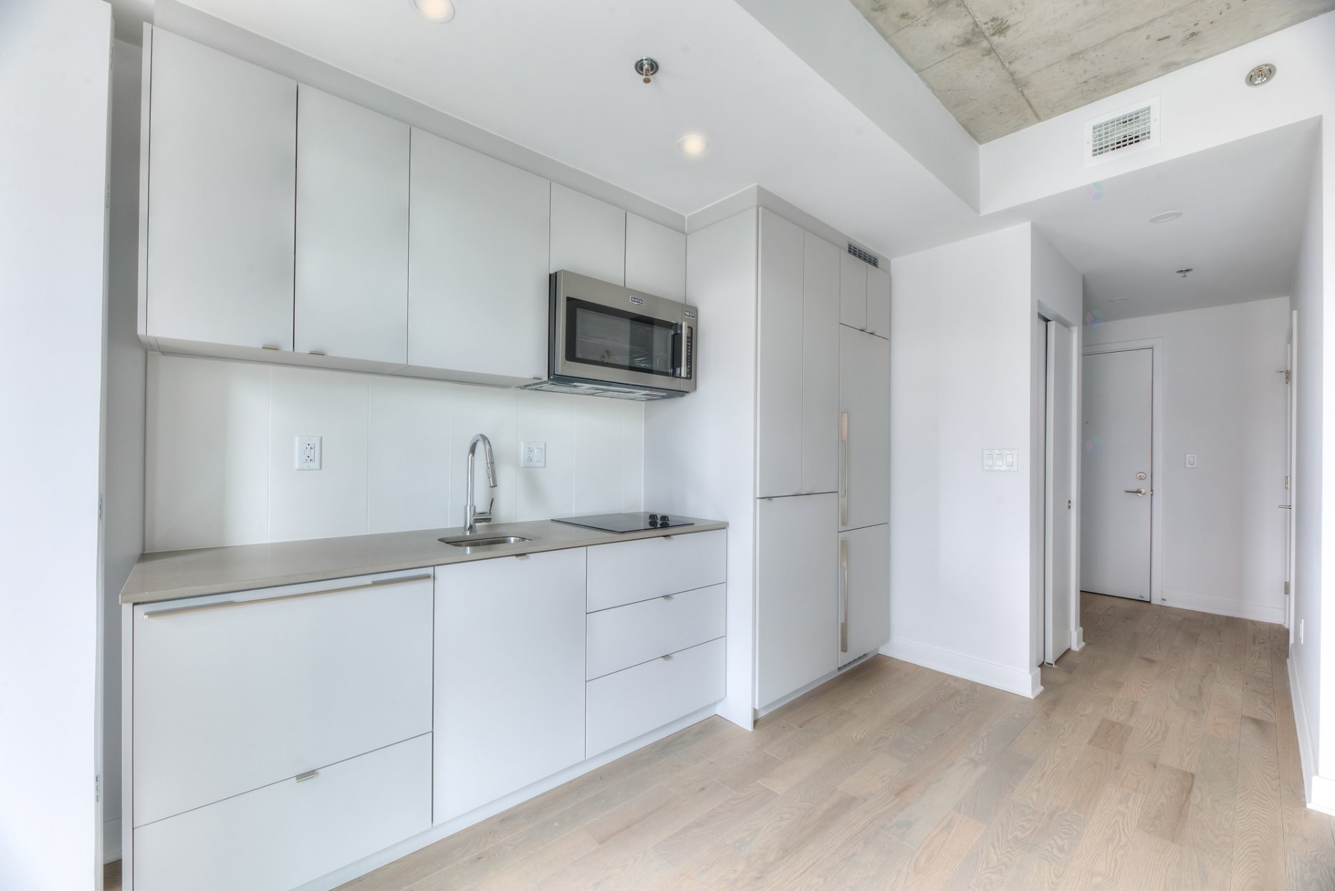 Living Room - 210-2660 Rue Ontario E., Montréal (Ville-Marie), QC - Indoor Photo Showing Kitchen
