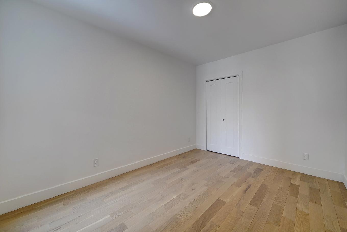 Bedroom - 6768 Av. Christophe-Colomb, Montréal (Rosemont/La Petite-Patrie), QC - Indoor Photo Showing Other Room