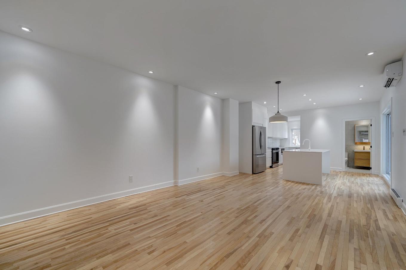 Dining room - 6766 Av. Christophe-Colomb, Montréal (Rosemont/La Petite-Patrie), QC - Indoor Photo Showing Kitchen