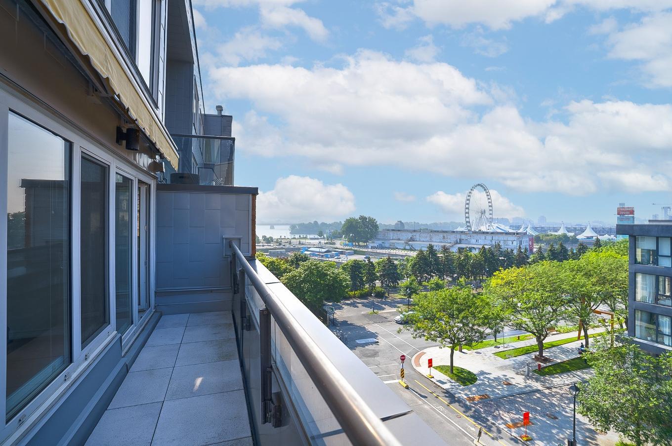Balcony - 604-355 Rue Berri, Montréal (Ville-Marie), QC - Outdoor With View