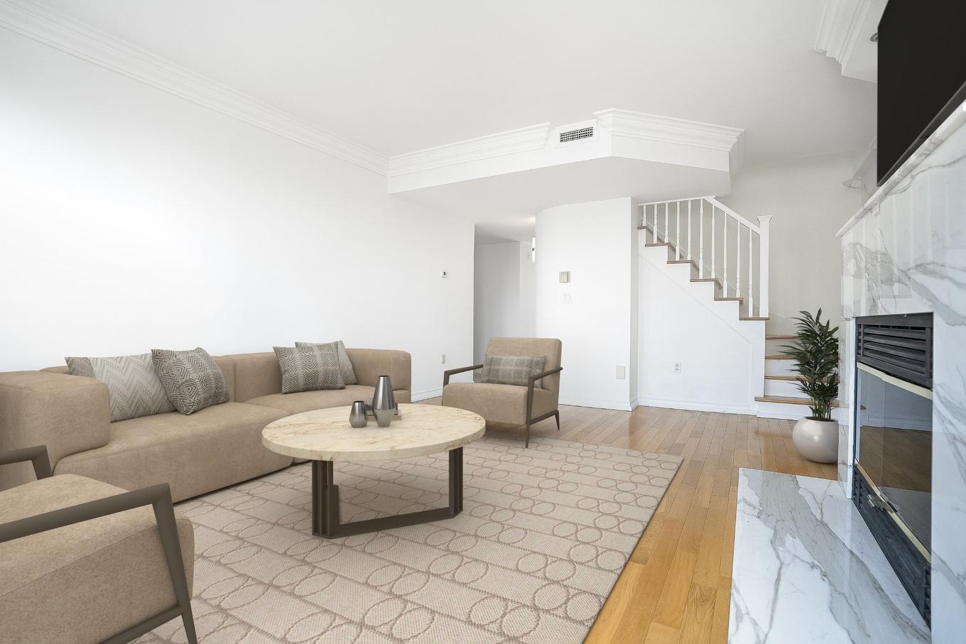 Living room - 604-355 Rue Berri, Montréal (Ville-Marie), QC - Indoor Photo Showing Living Room