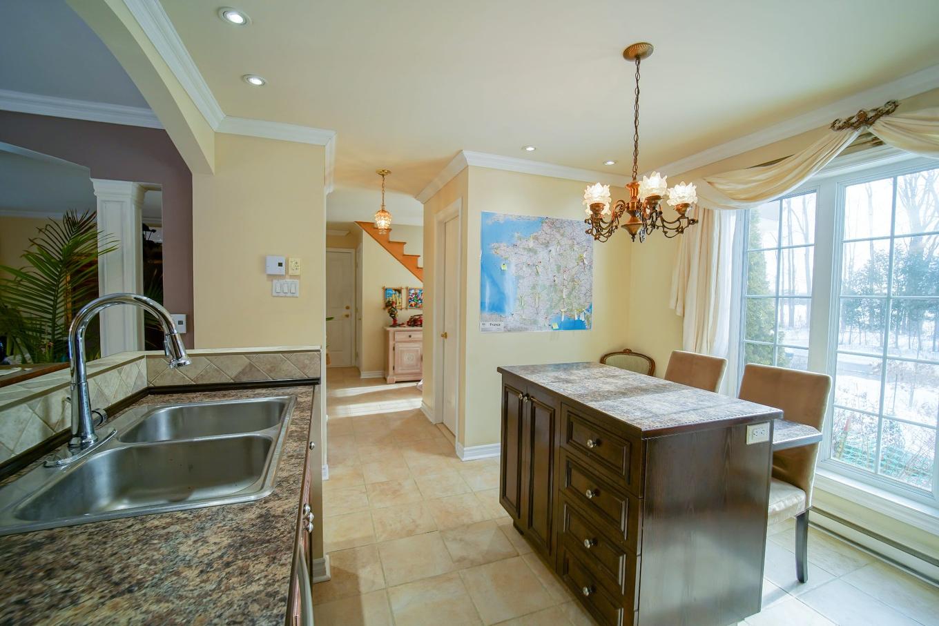 Cuisine - 10625 Boul. Des Mille-Îles, Laval (Saint-François), QC - Indoor Photo Showing Kitchen With Double Sink