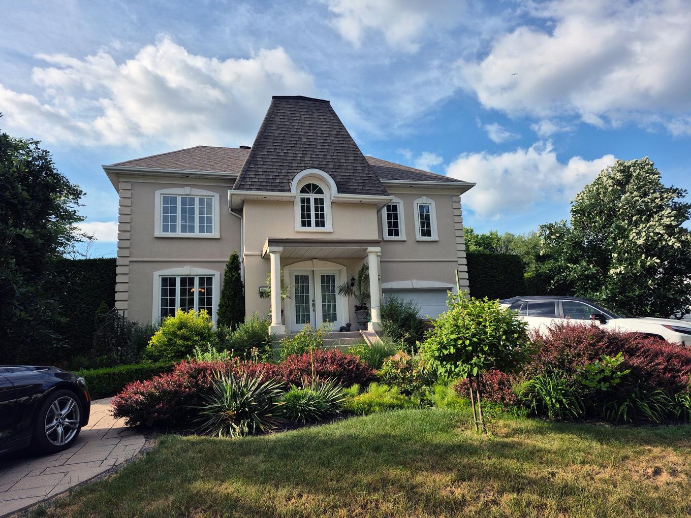 Façade - 10625 Boul. Des Mille-Îles, Laval (Saint-François), QC - Outdoor With Facade