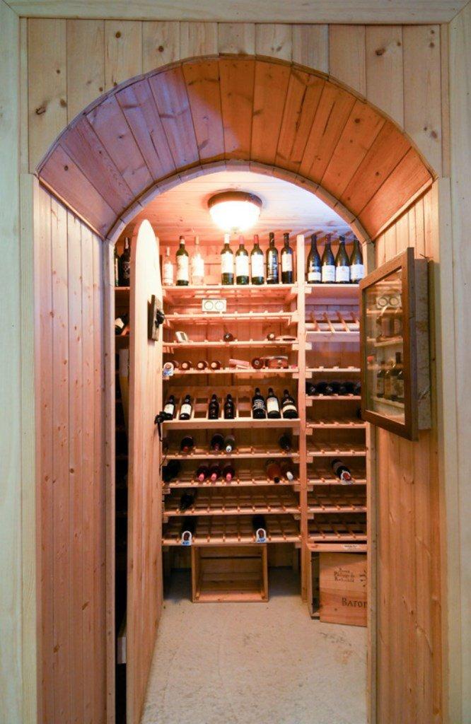 Cave à vin - 10625 Boul. Des Mille-Îles, Laval (Saint-François), QC - Indoor Photo Showing Other Room