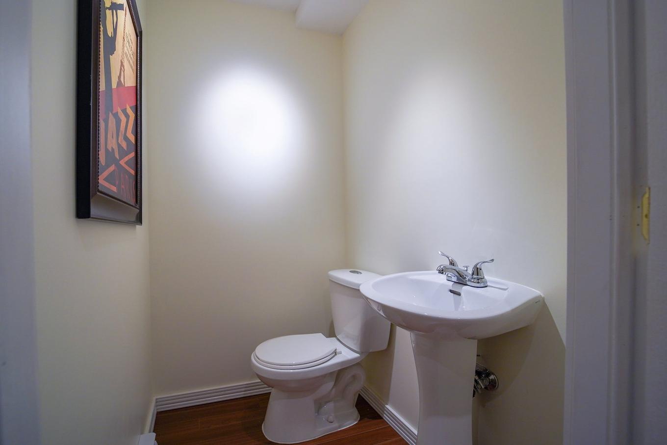 Salle d'eau - 10625 Boul. Des Mille-Îles, Laval (Saint-François), QC - Indoor Photo Showing Bathroom