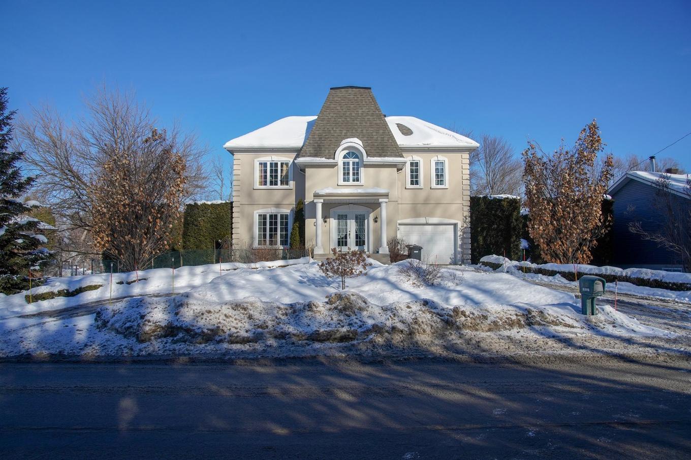 Façade - 10625 Boul. Des Mille-Îles, Laval (Saint-François), QC - Outdoor