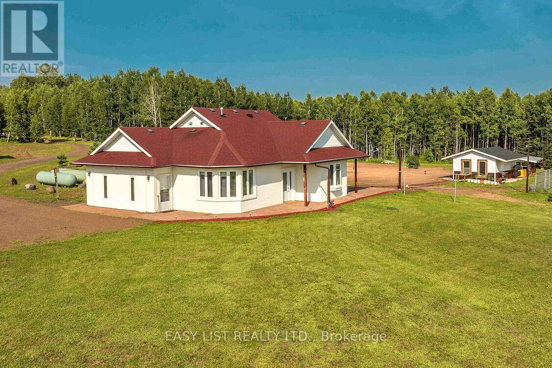 608 Copper Cliff Road, Neebing, ON - Outdoor