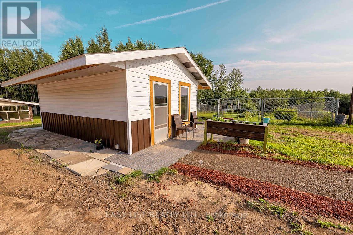 608 Copper Cliff Road, Neebing, ON - Outdoor With Exterior