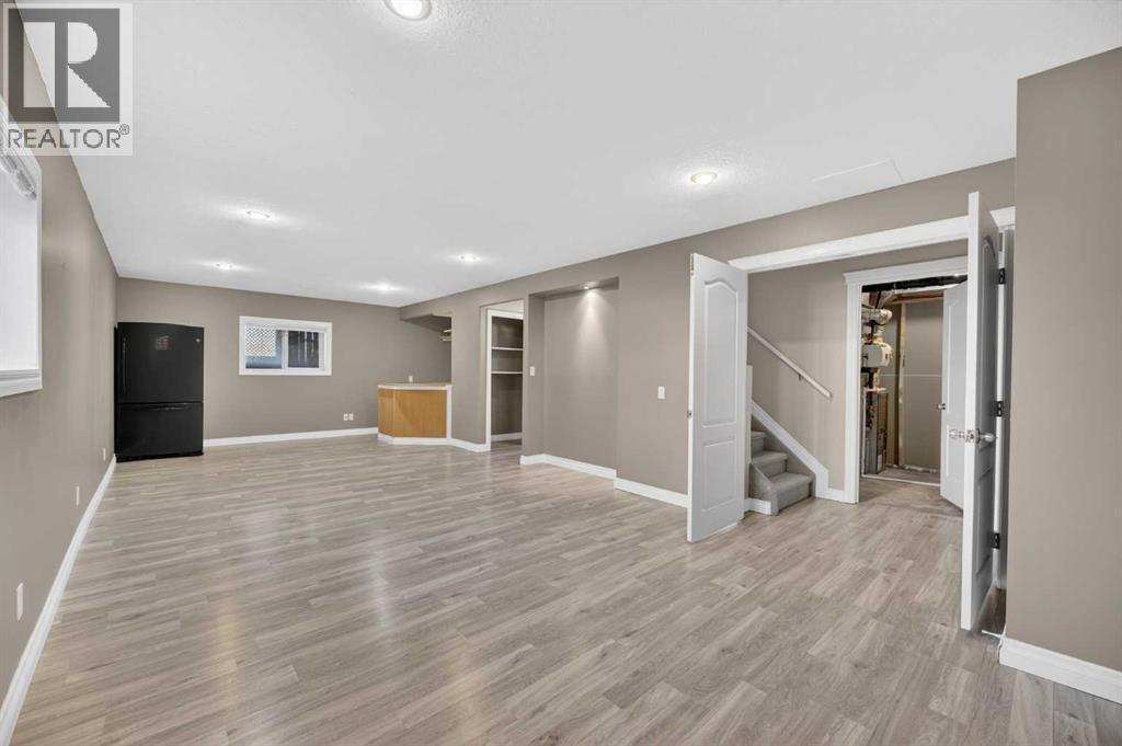 31 Valarosa Drive, Didsbury, AB - Indoor Photo Showing Other Room