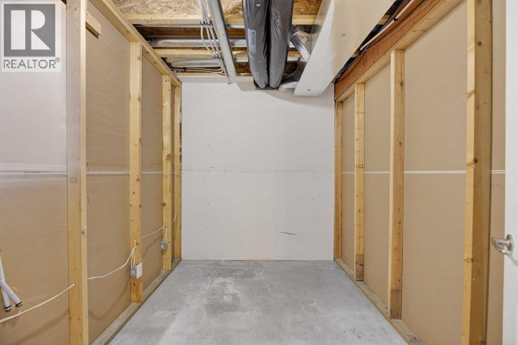 31 Valarosa Drive, Didsbury, AB - Indoor