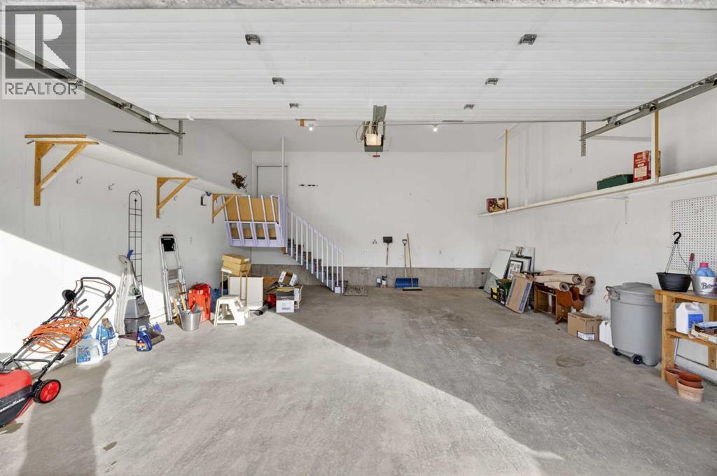 31 Valarosa Drive, Didsbury, AB - Indoor Photo Showing Garage