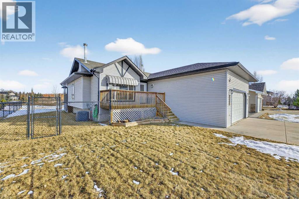 31 Valarosa Drive, Didsbury, AB - Outdoor With Exterior