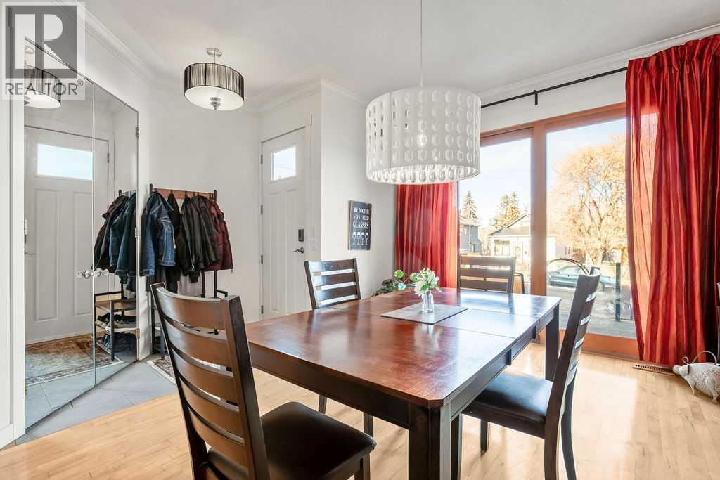 47 28 Avenue Sw, Calgary, AB - Indoor Photo Showing Dining Room