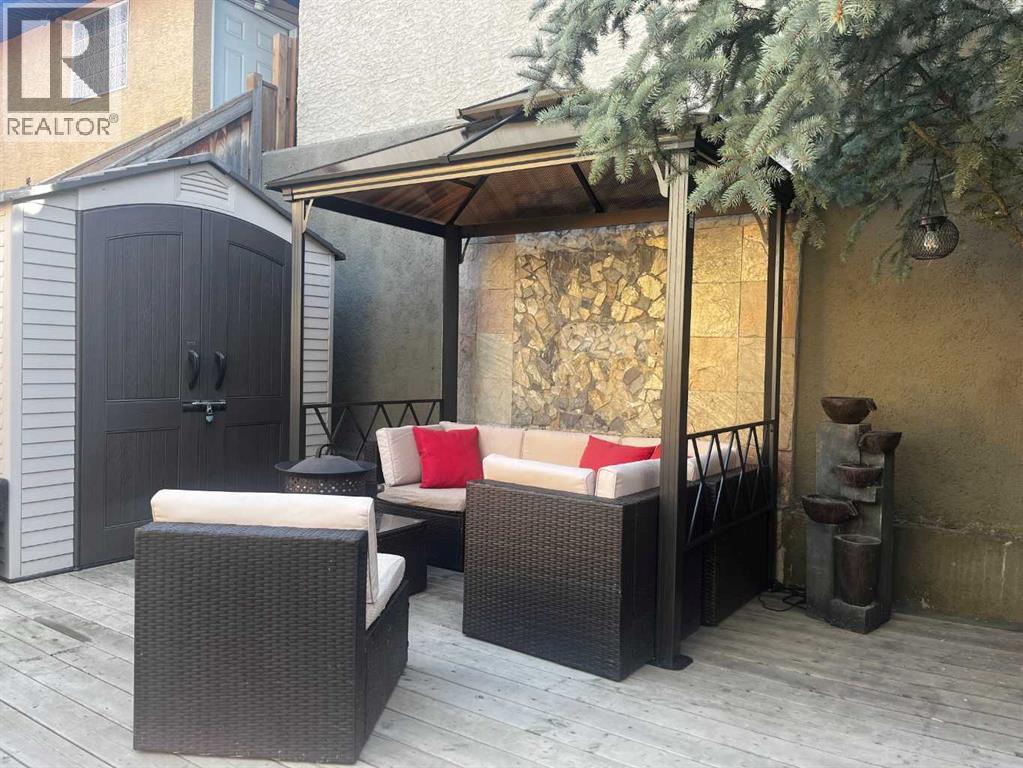 47 28 Avenue Sw, Calgary, AB - Outdoor With Deck Patio Veranda With Exterior