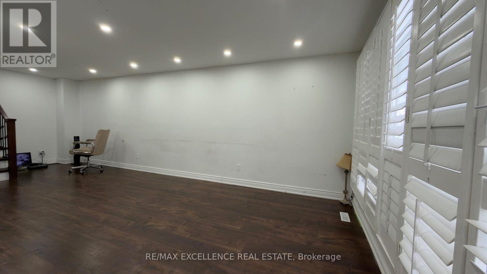 7479 Pickfair Drive, Mississauga, ON - Indoor Photo Showing Other Room