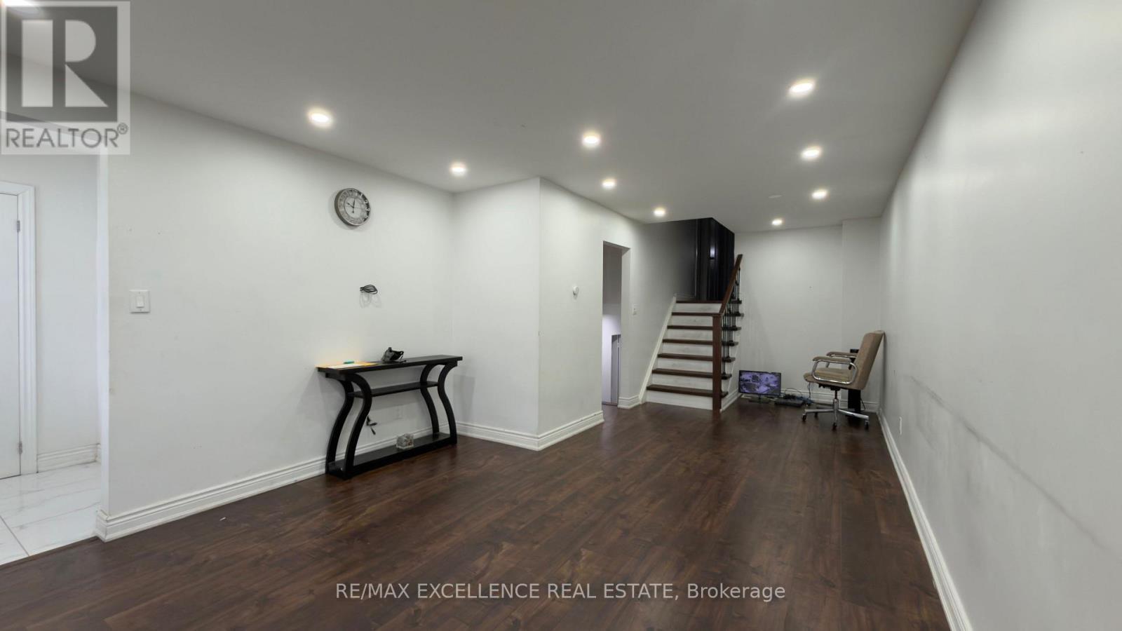 7479 Pickfair Drive, Mississauga, ON - Indoor Photo Showing Other Room