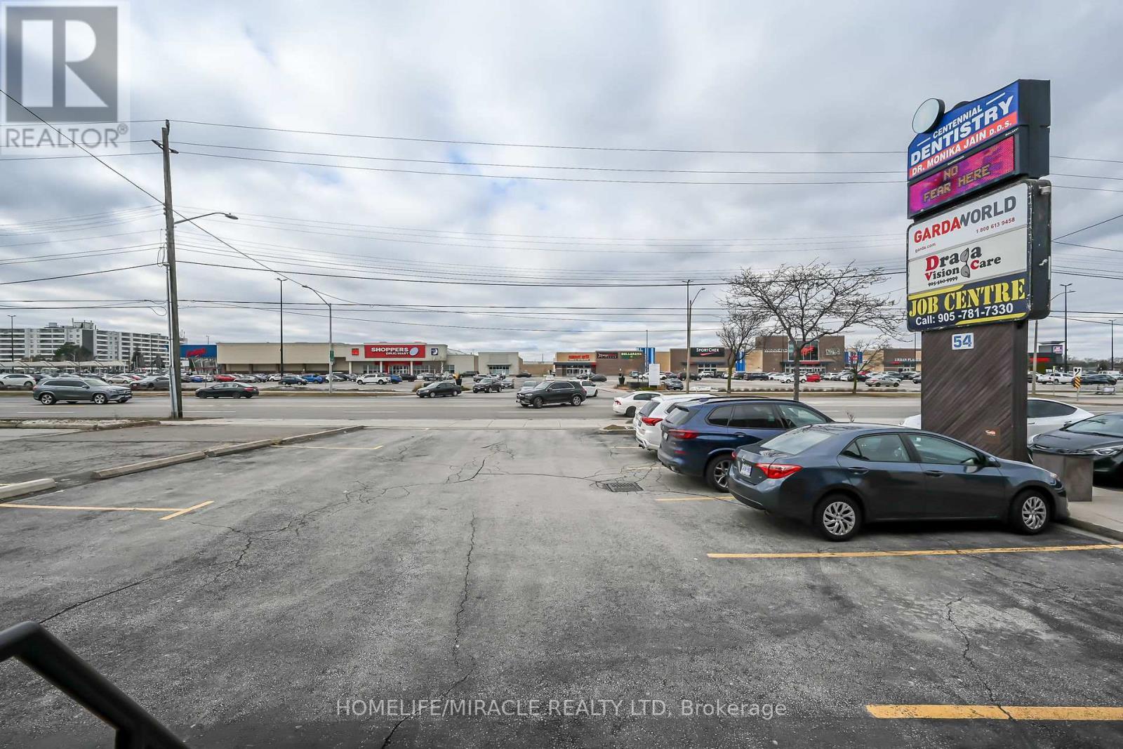 54 Centennial Parkway N, Hamilton, ON