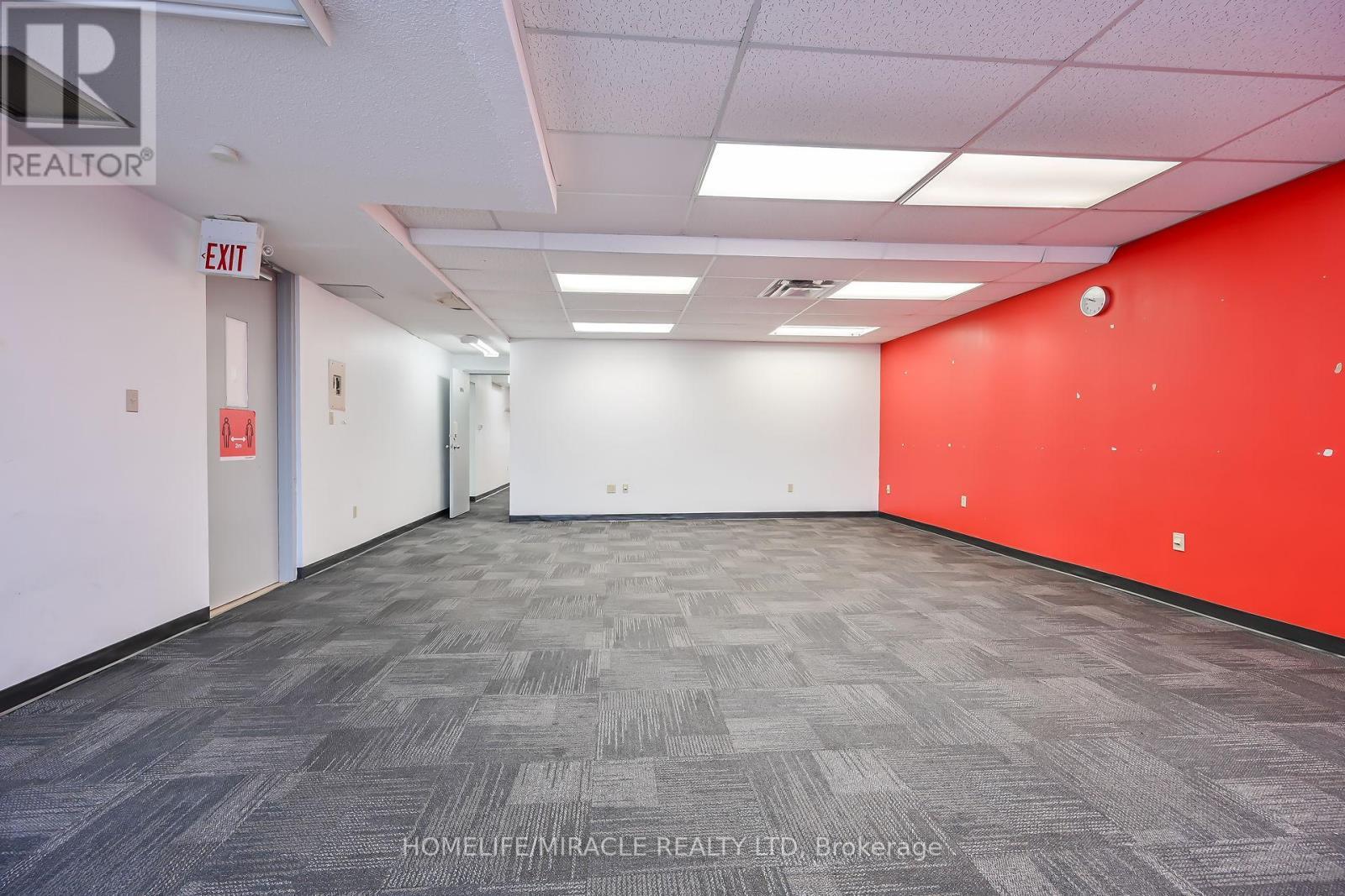 54 Centennial Parkway N, Hamilton, ON