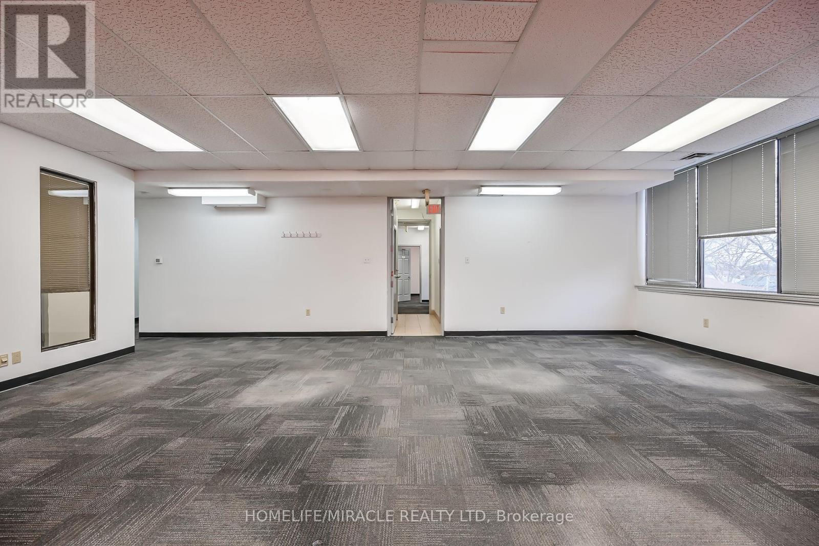 54 Centennial Parkway N, Hamilton, ON