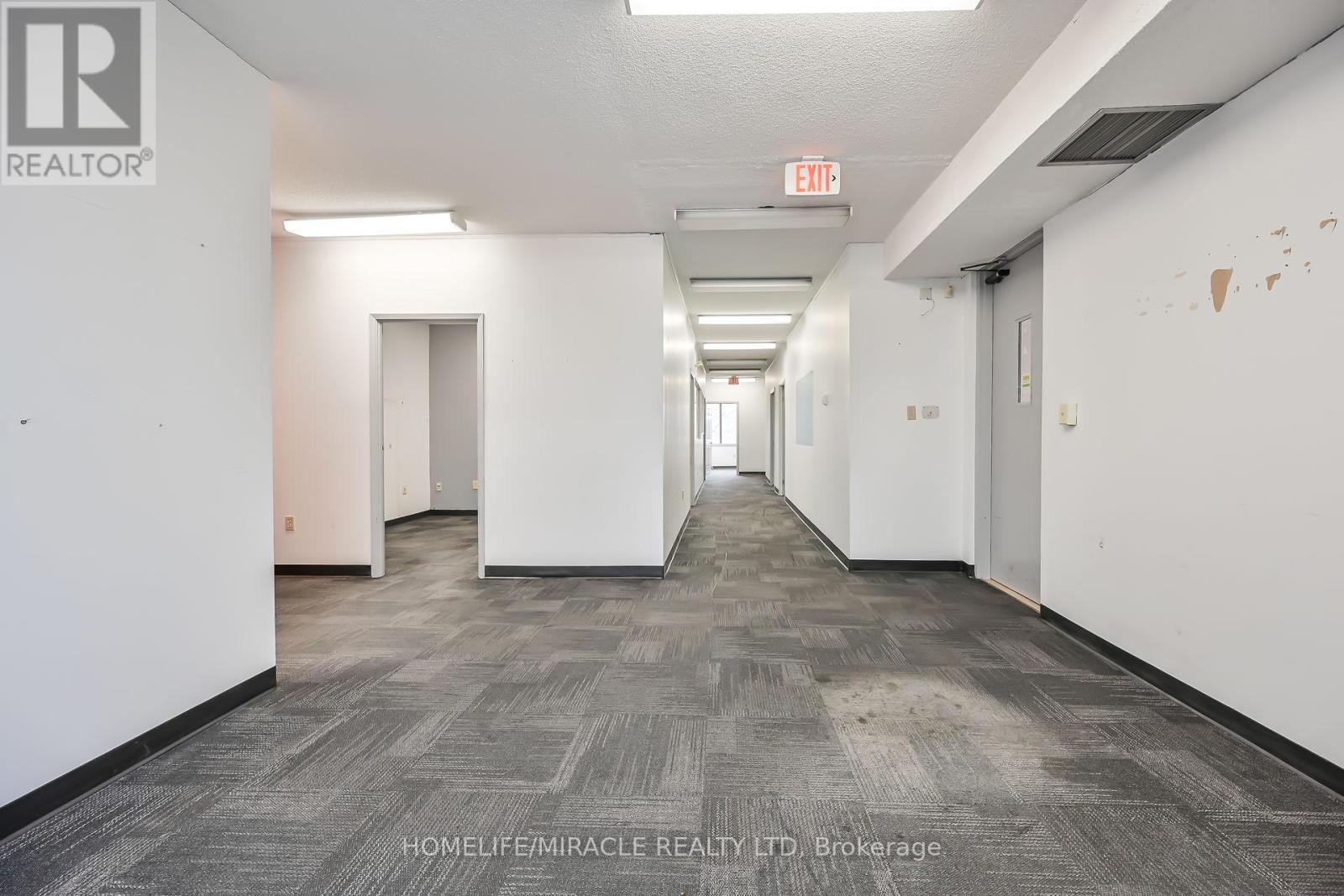 54 Centennial Parkway N, Hamilton, ON