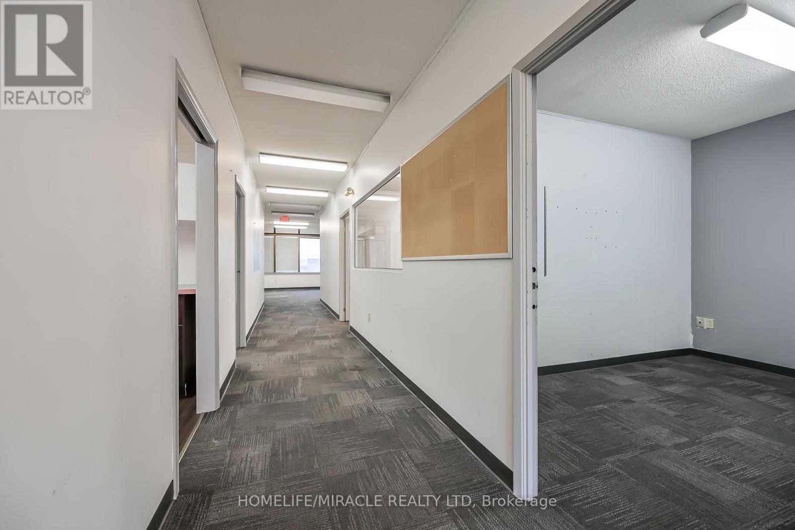 54 Centennial Parkway N, Hamilton, ON