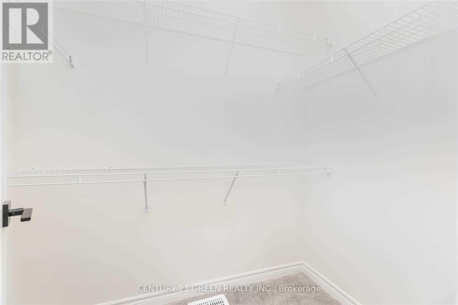 3140 Willowridge Path, Pickering, ON - Indoor With Storage