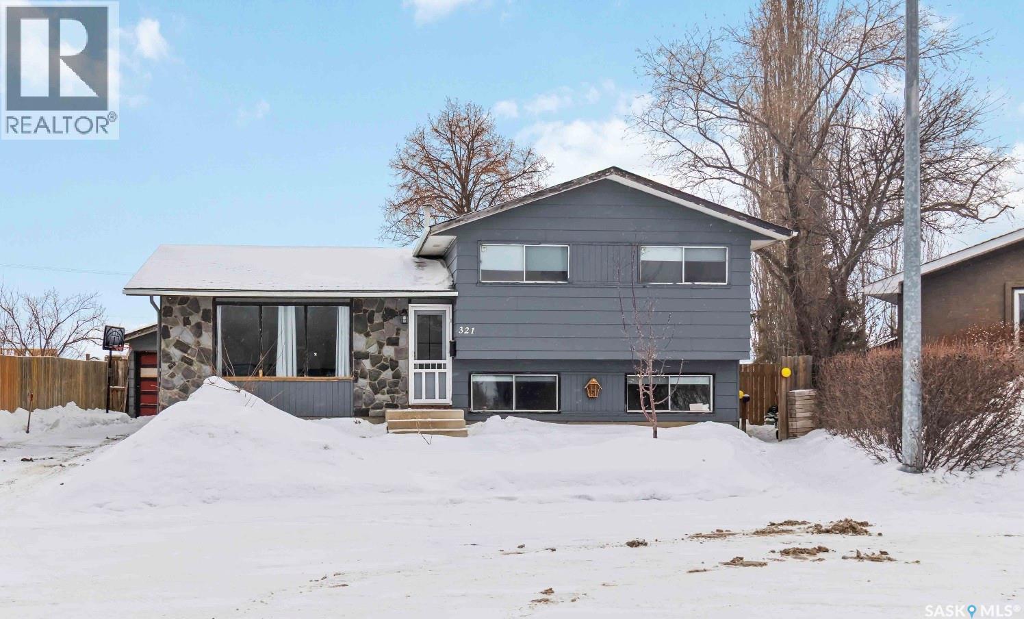 321 Guelph Crescent, Saskatoon, SK - Outdoor