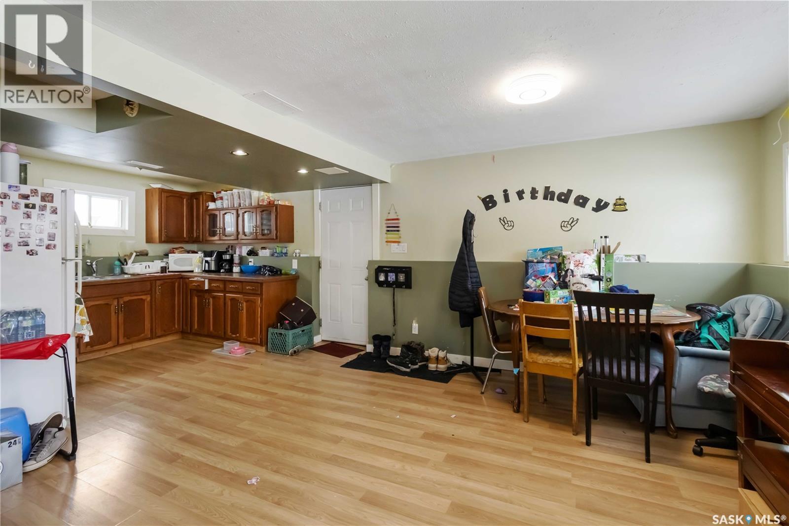 321 Guelph Crescent, Saskatoon, SK - Indoor