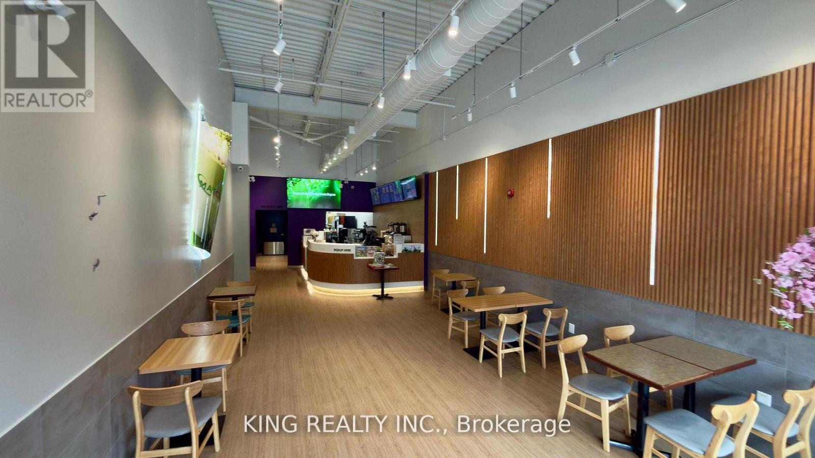 966 Dundas Street E, Mississauga, ON