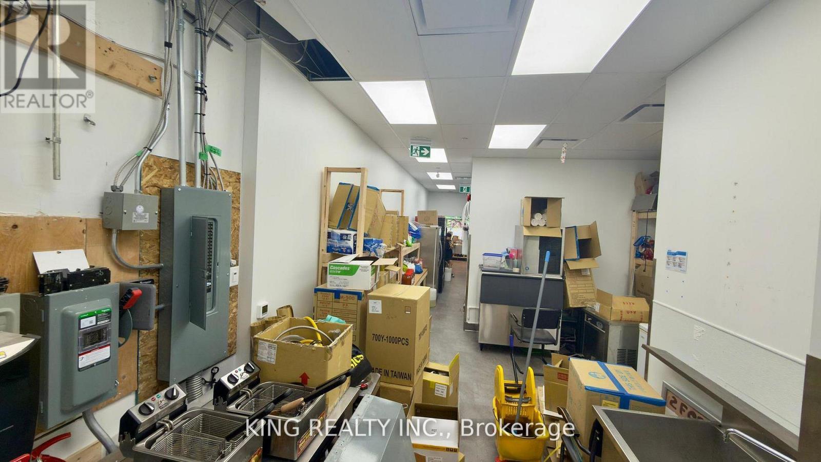 966 Dundas Street E, Mississauga, ON