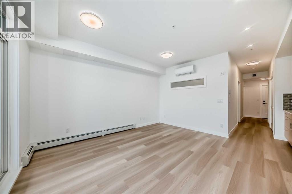 7320, 1802 Mahogany Boulevard Se, Calgary, AB - Indoor Photo Showing Other Room