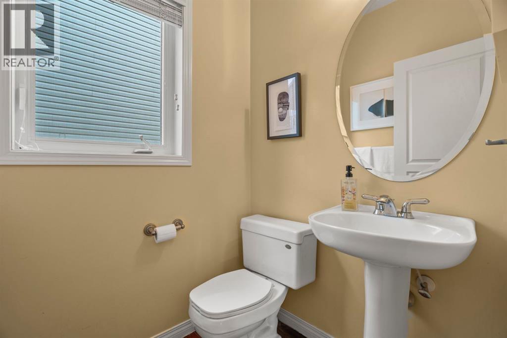 153 Crestridge Way Sw, Calgary, AB - Indoor Photo Showing Bathroom