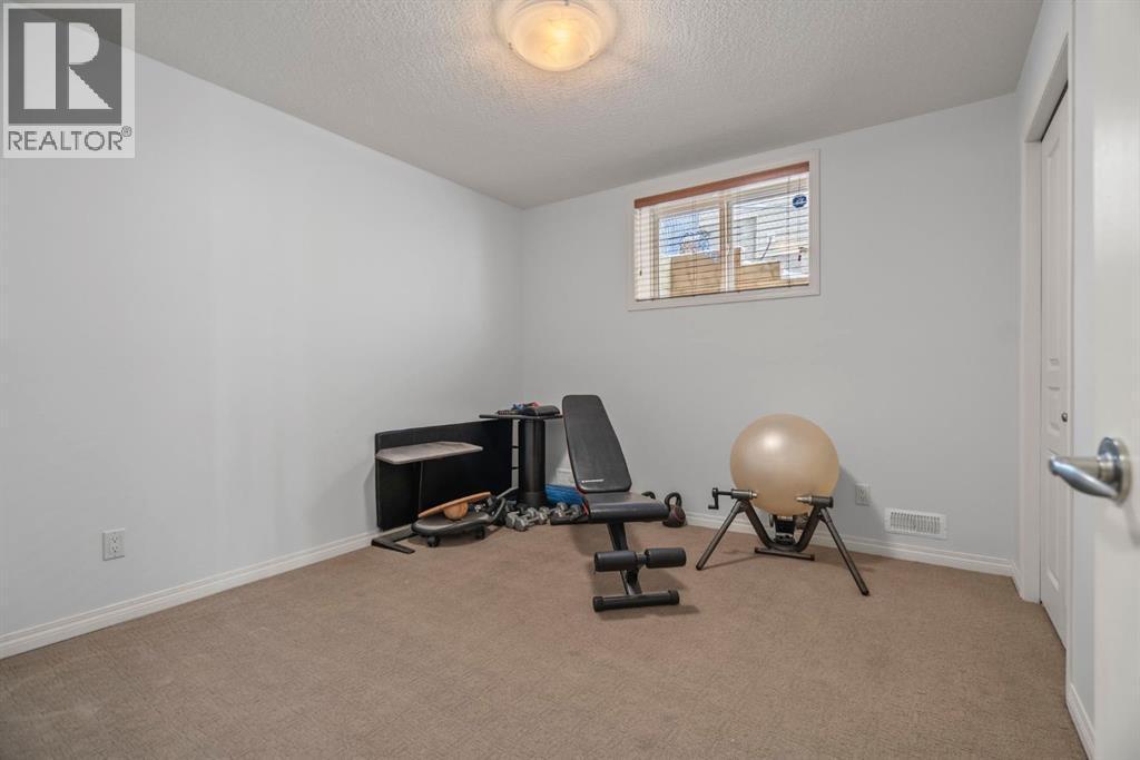 153 Crestridge Way Sw, Calgary, AB - Indoor