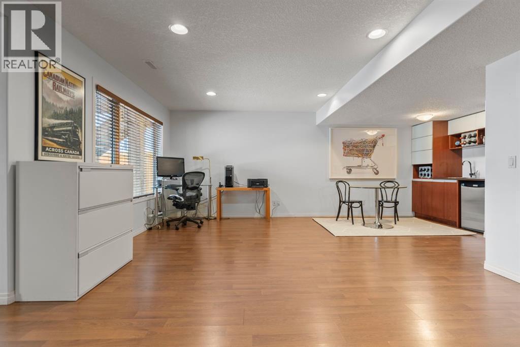 153 Crestridge Way Sw, Calgary, AB - Indoor