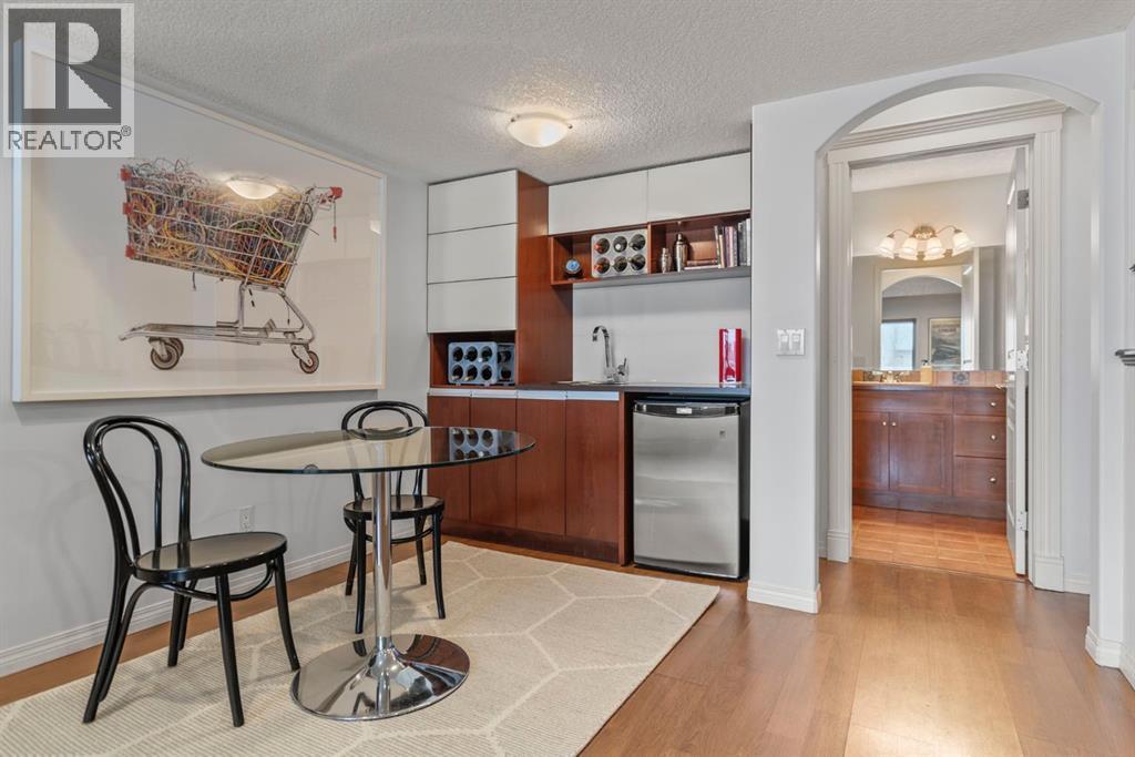 153 Crestridge Way Sw, Calgary, AB - Indoor Photo Showing Other Room