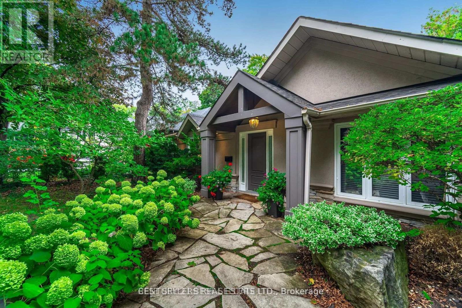 1595 Calverton Court, Mississauga, ON - Outdoor