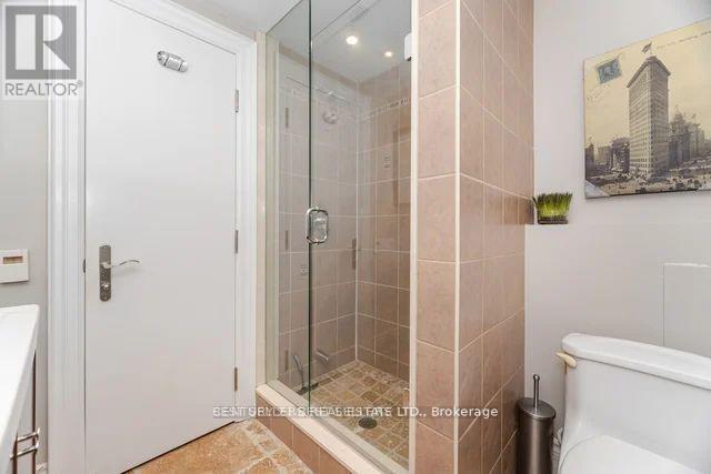 1595 Calverton Court, Mississauga, ON - Indoor Photo Showing Bathroom